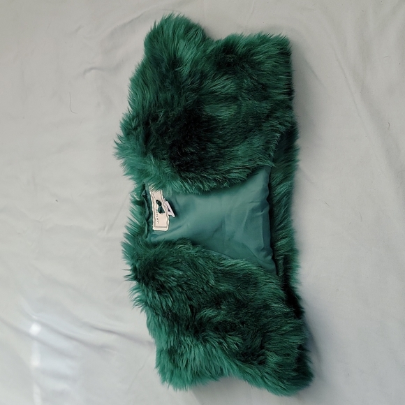 Janie and Jack Other - Janie & Jack Faux Fur Jade Emerald Green Shrug Winter Size 3T to 4T
